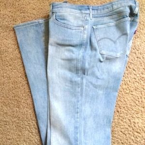 715 Bootcut Levi's